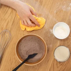 LIVAIA Microfiber Towels For Cleaning, 6 Microfiber Cleaning Cloths In Red, Yellow & Blue