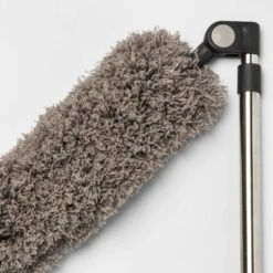 Swivel-Head Dust Wand With Telescoping Pole - Made By Design™
