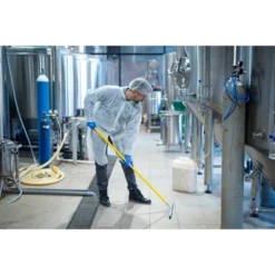 SNiPER Hospital Disinfectant, Odor Eliminator & All-Purpose Cleaner, 32 Fluid Ounce Spray -Household Cleaning Supplies GUEST 83deea63 9645 4bb5 bf18 86f1c793bc53