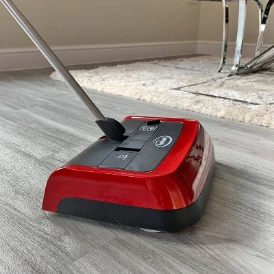 Ewbank Evolution 3 Bagless Manual Carpet Sweeper With Two Settings - Red 5 Ewbank Evolution 3 Bagless Manual Carpet Sweeper With Two Settings - Red - Image 3