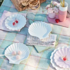 Meri-Meri Meri Meri Natural Reusable Bamboo Shell Plates (Pack Of 6)