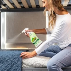 OdoBan Ready-to-Use Disinfectant And Odor Eliminator, 32 Ounce Spray Bottle, Original Eucalyptus Scent -Household Cleaning Supplies GUEST f48567a7 89af 4d6d a66b f0885d8e1950